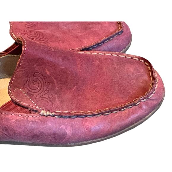 Olukai Nohea Nubuck moccasin embossed artwork W9 - Picture 3 of 9